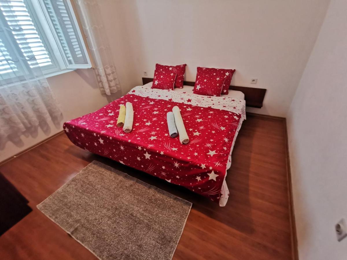 Ferienwohnung Apartman Juraga Murter Exterior foto